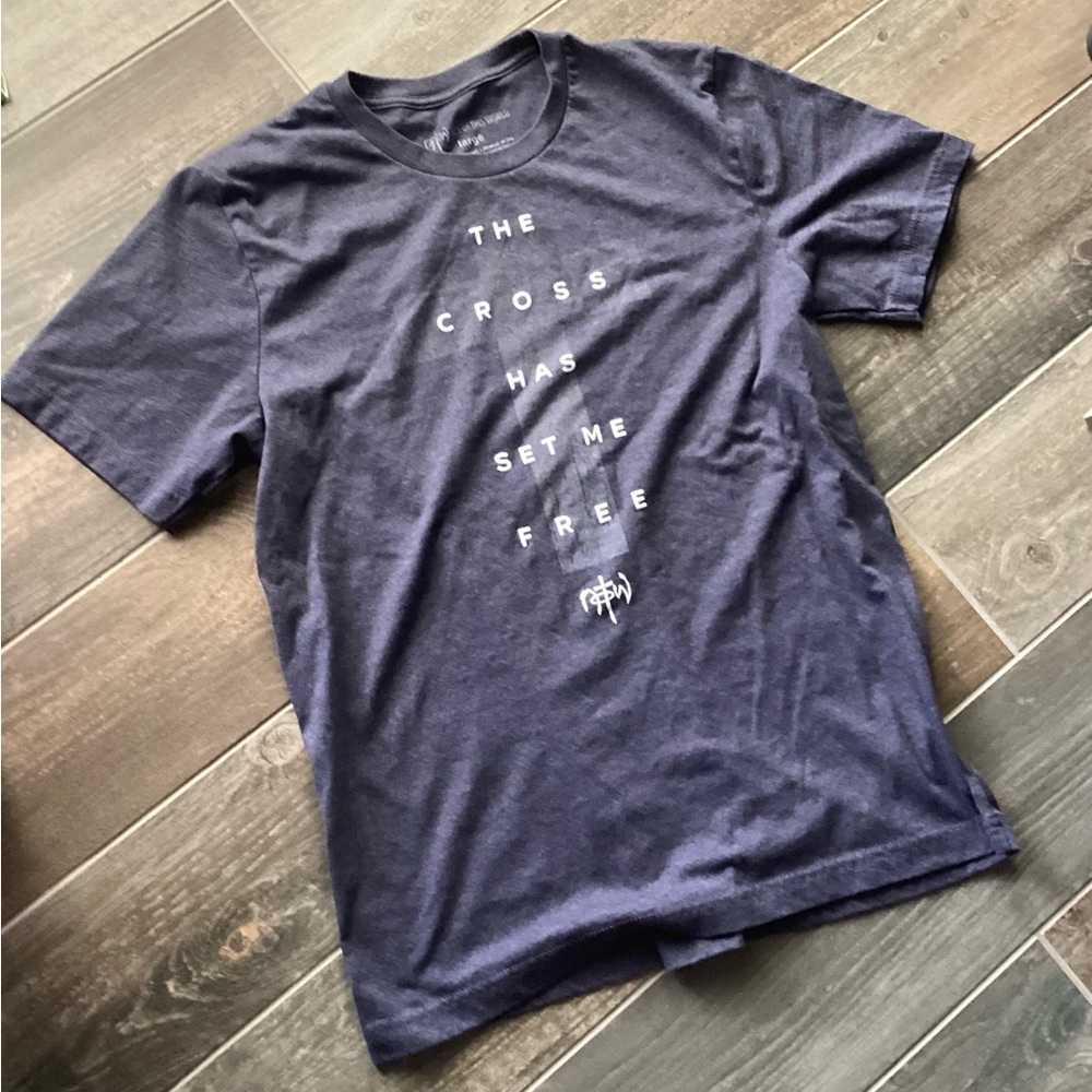 Not of this world tshirt size large